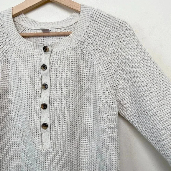 L.L.Bean Womens Small Organic Cotton  Crew Neck Button Neck Waffle Knit Sweater - Picture 6 of 16